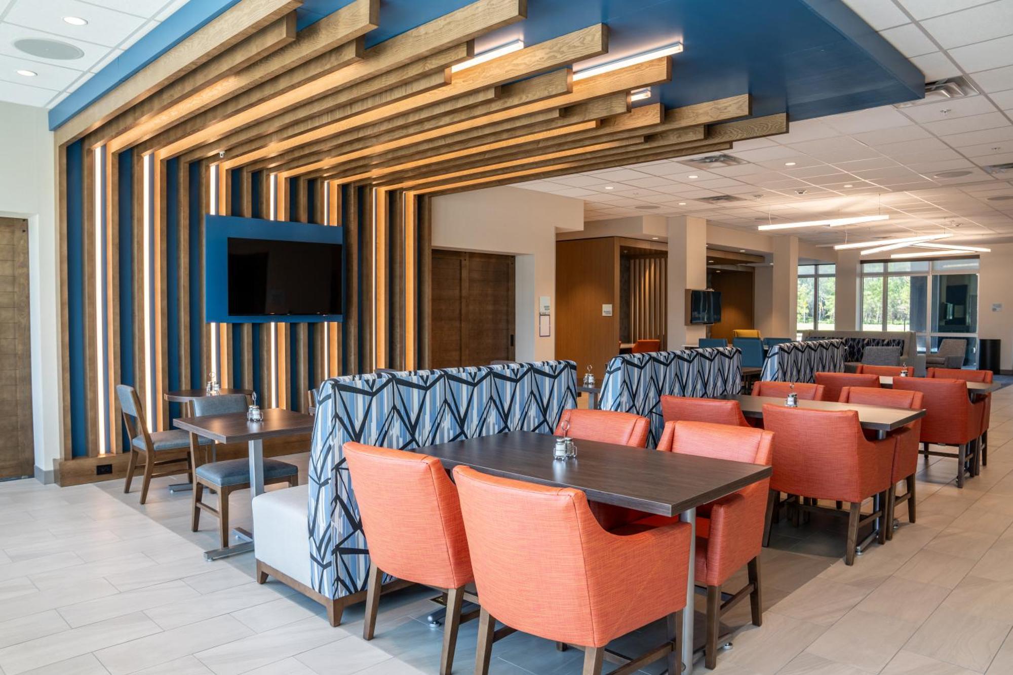 Holiday Inn Express & Suites Fort Walton Beach - Eglin Area By Ihg Exterior foto